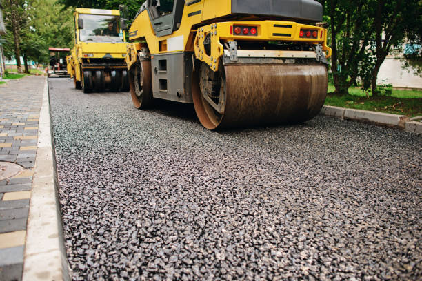 Best Commercial Driveway Pavers  in Pleasantville, IA
